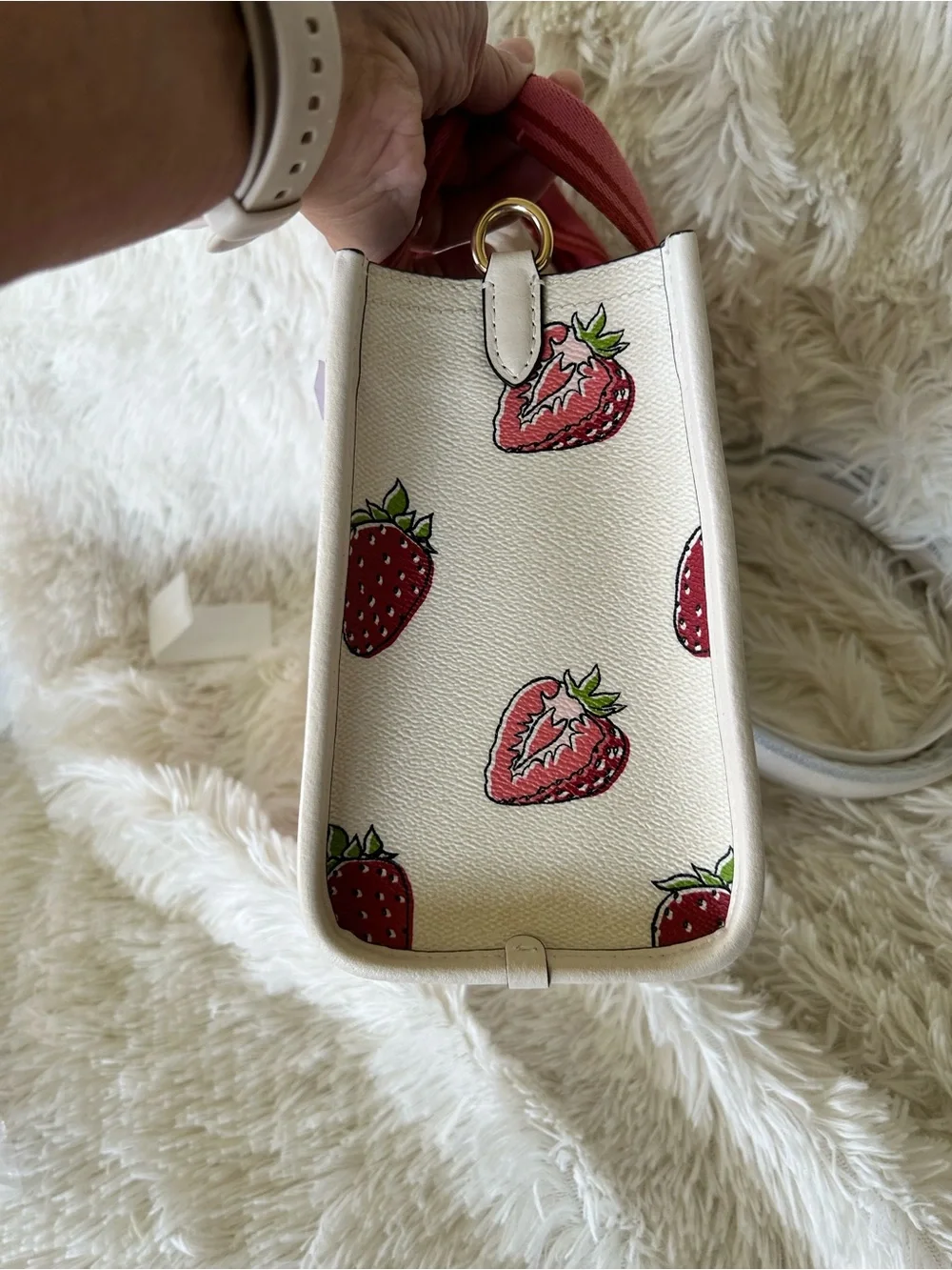 Coach Strawberry Smith toe 24 in chalk multi